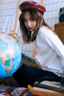 美女光身子